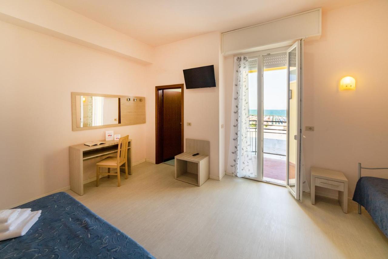 Hotel Royal Cattolica Bagian luar foto