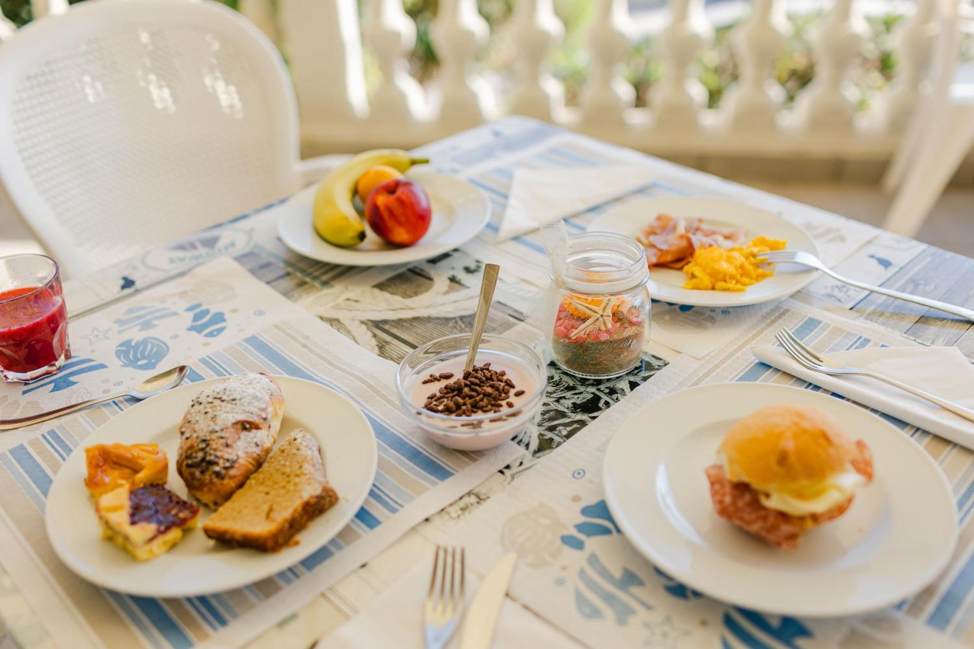 Hotel Royal Cattolica Bagian luar foto