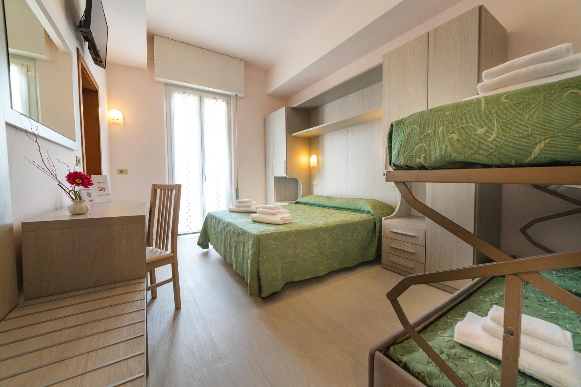 Hotel Royal Cattolica Bagian luar foto