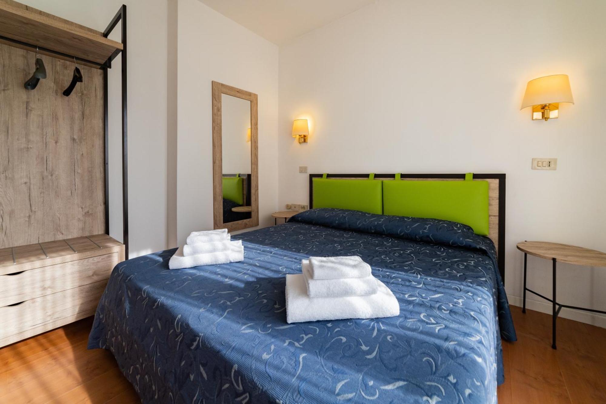Hotel Royal Cattolica Bagian luar foto