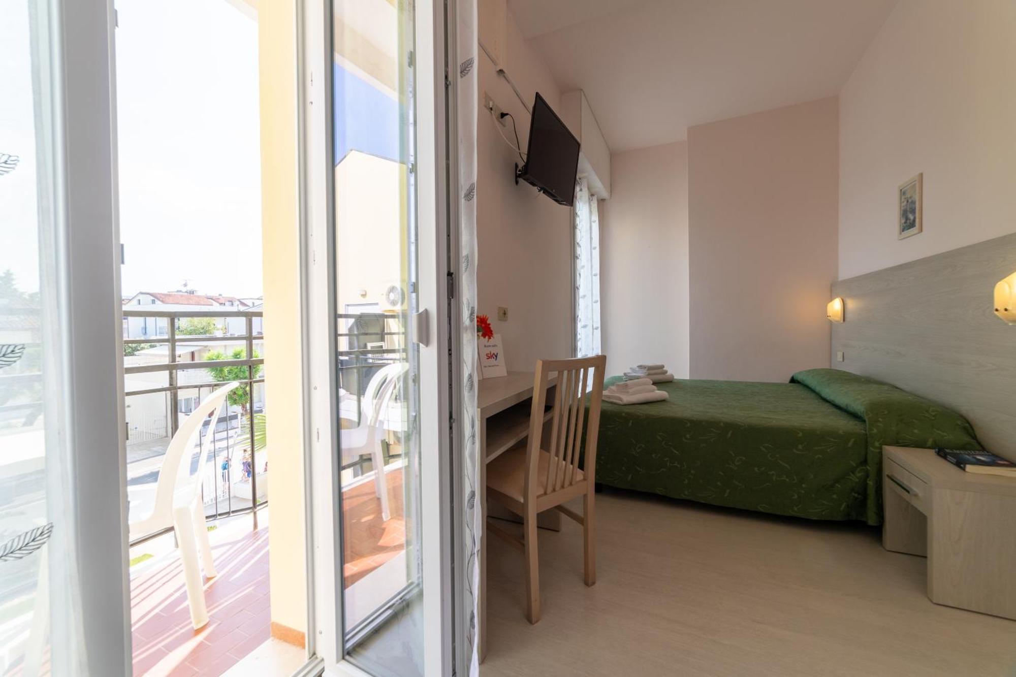 Hotel Royal Cattolica Bagian luar foto