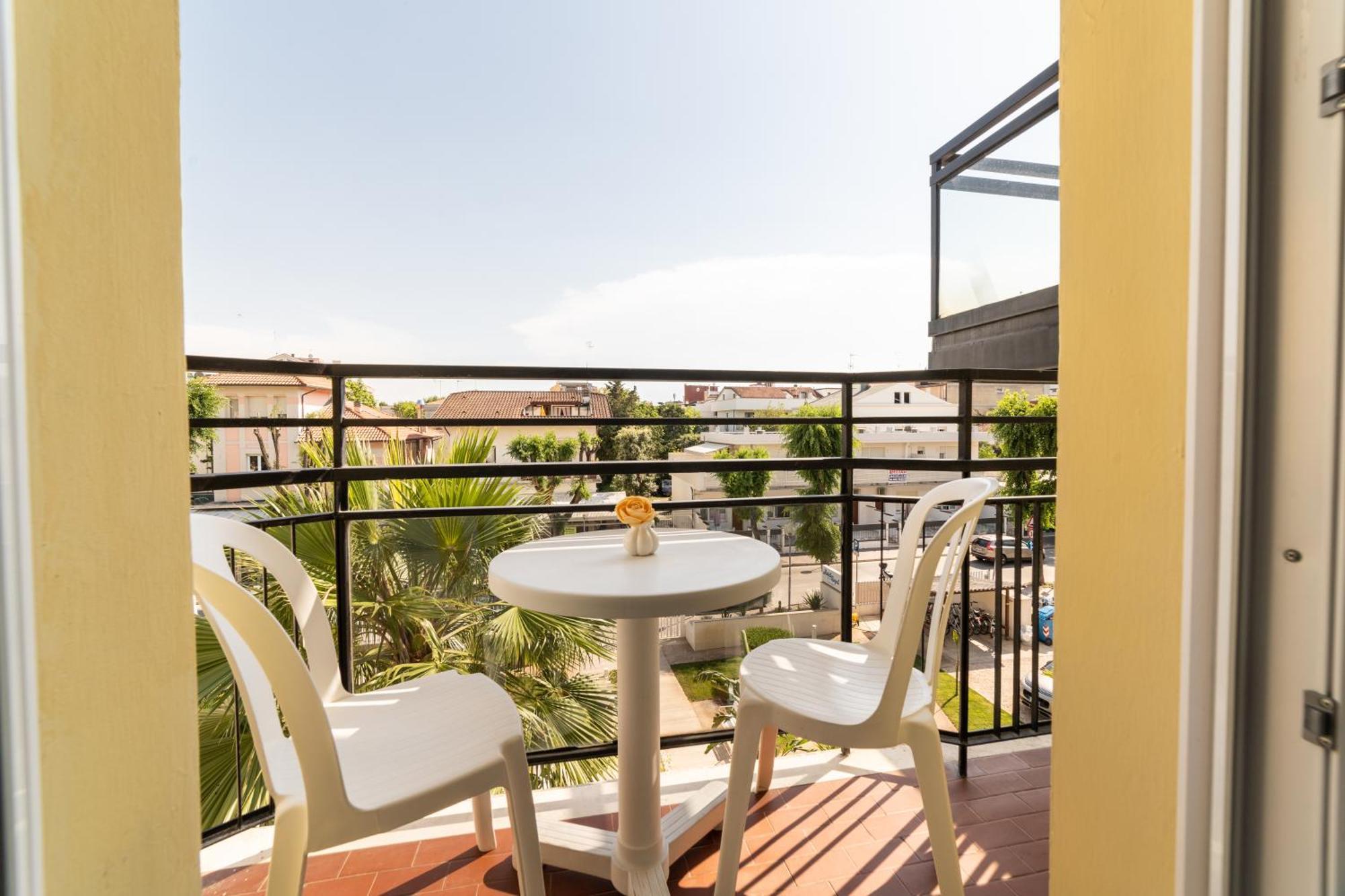 Hotel Royal Cattolica Bagian luar foto
