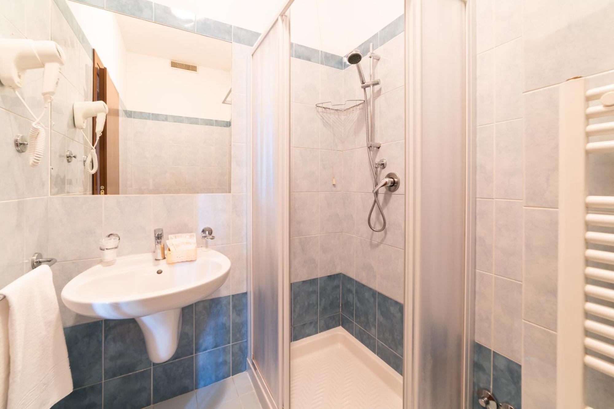 Hotel Royal Cattolica Bagian luar foto